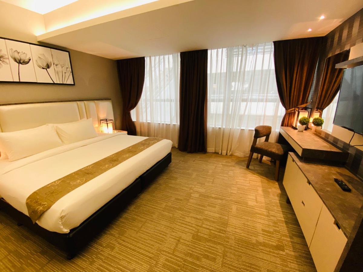Glex Hotel Signature ยะโฮร์บาห์รู ภายนอก รูปภาพ