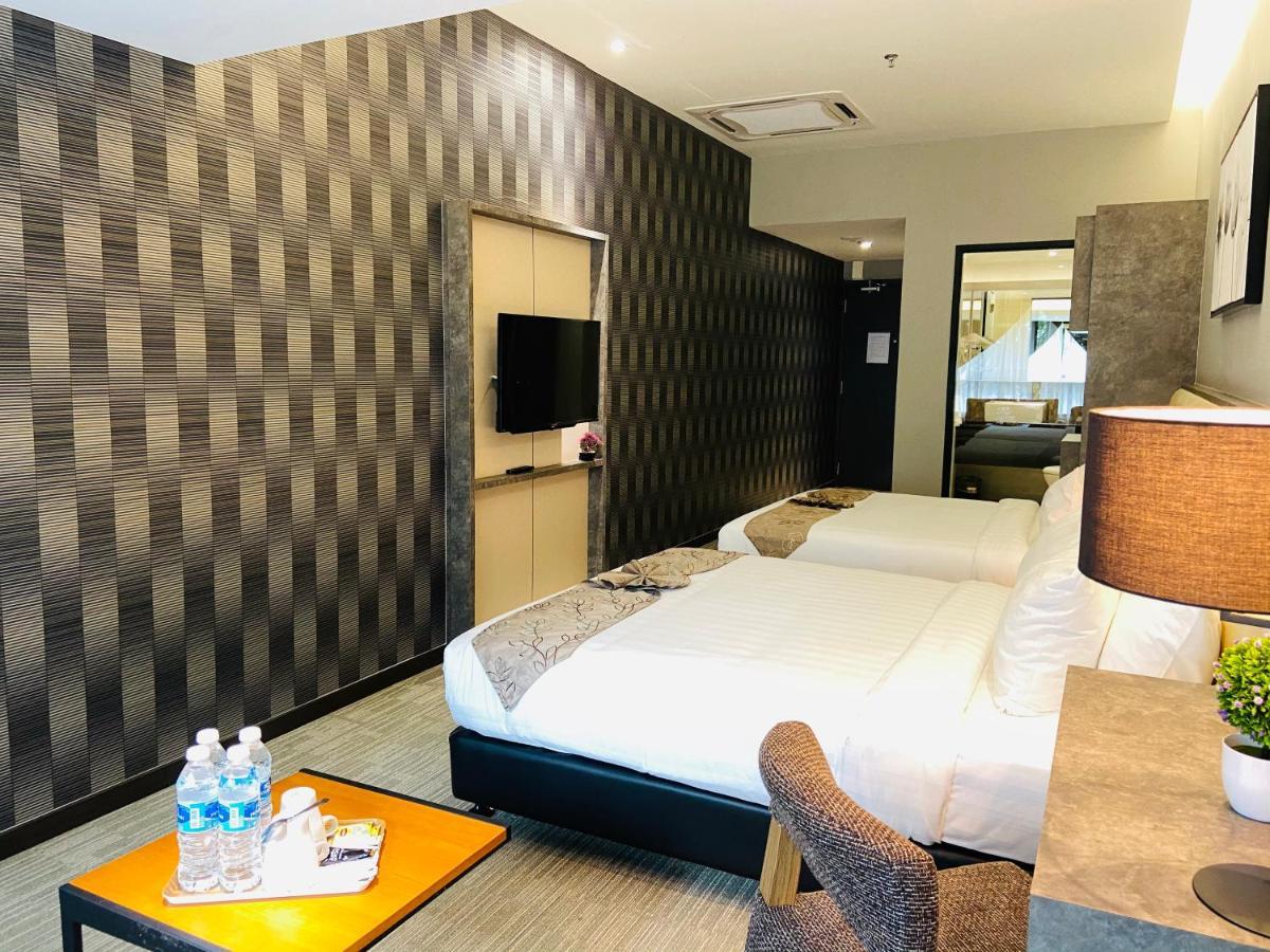 Glex Hotel Signature ยะโฮร์บาห์รู ภายนอก รูปภาพ