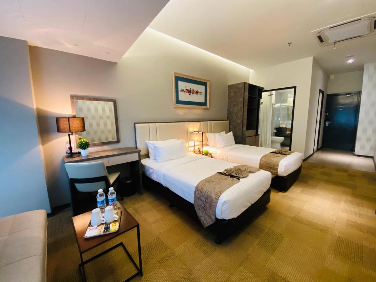 Glex Hotel Signature ยะโฮร์บาห์รู ภายนอก รูปภาพ
