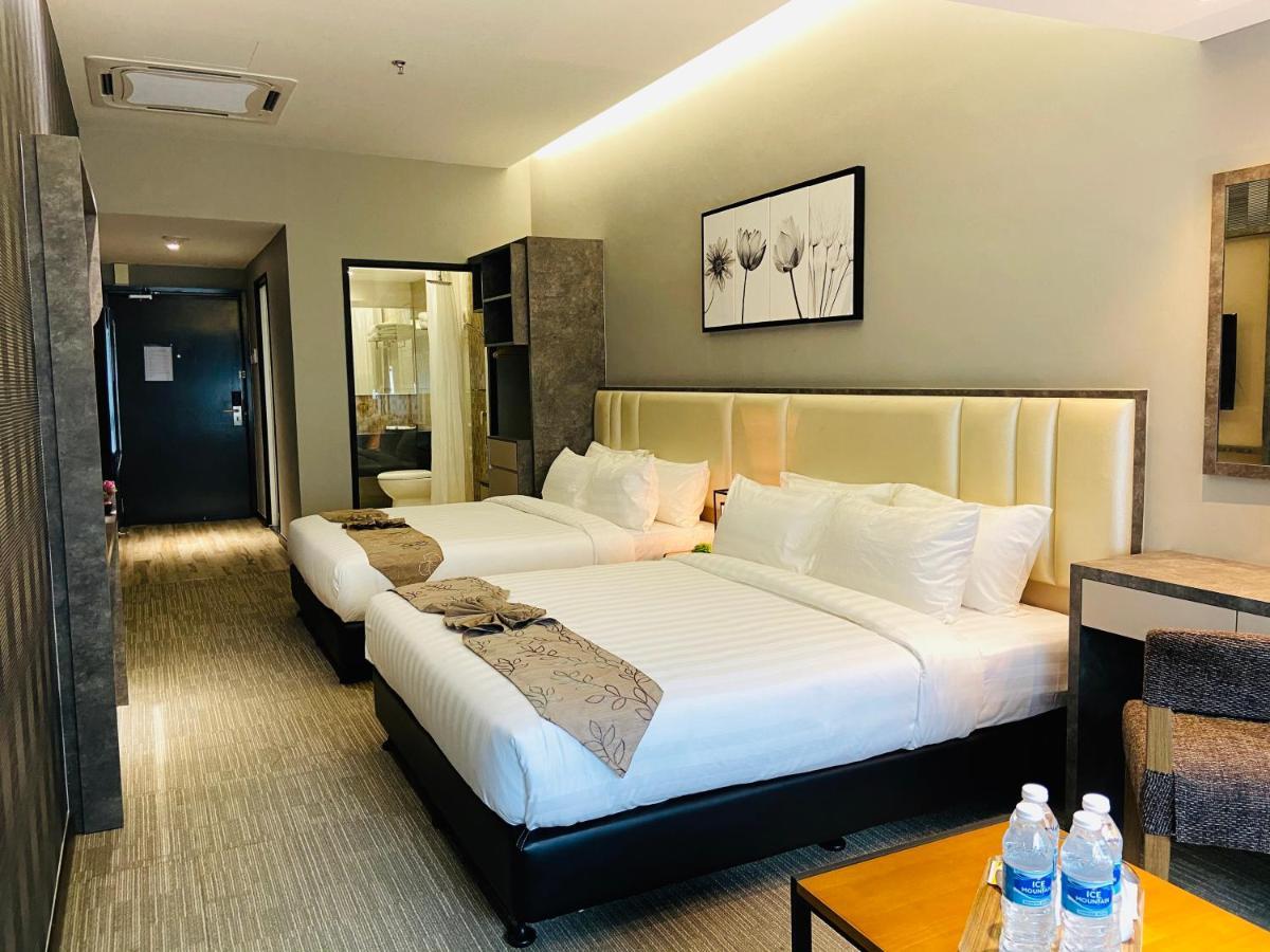 Glex Hotel Signature ยะโฮร์บาห์รู ภายนอก รูปภาพ