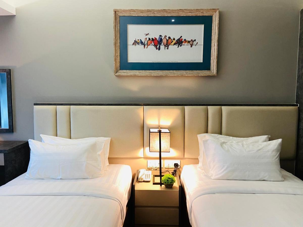 Glex Hotel Signature ยะโฮร์บาห์รู ภายนอก รูปภาพ