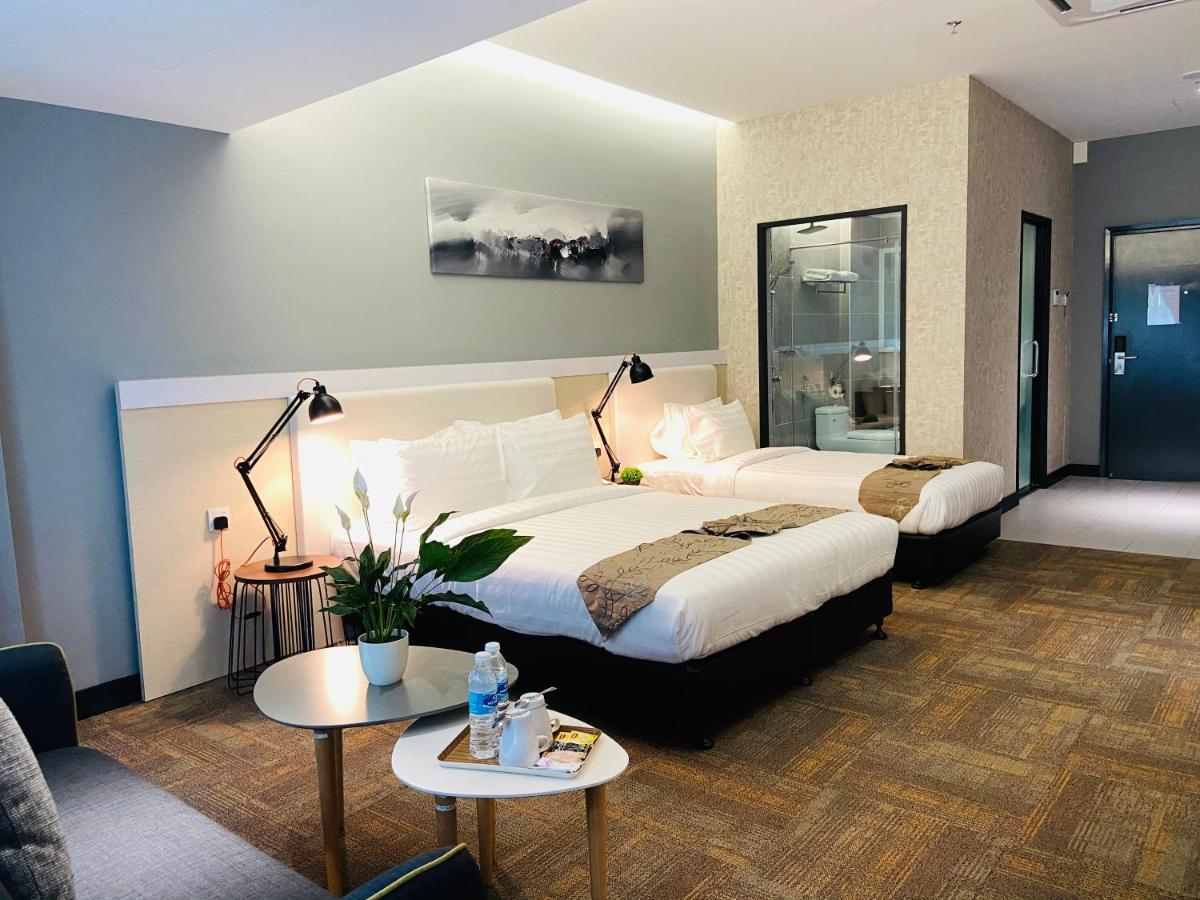 Glex Hotel Signature ยะโฮร์บาห์รู ภายนอก รูปภาพ