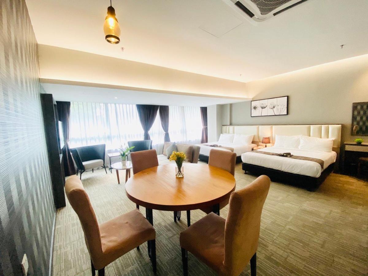 Glex Hotel Signature ยะโฮร์บาห์รู ภายนอก รูปภาพ