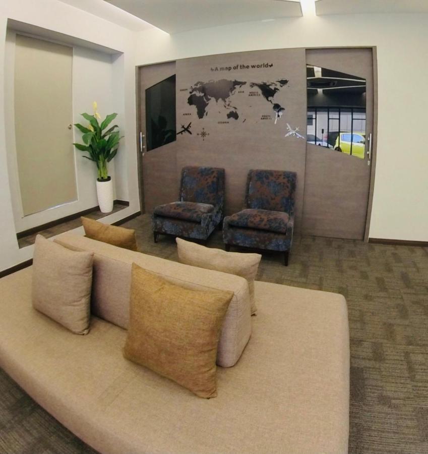 Glex Hotel Signature ยะโฮร์บาห์รู ภายนอก รูปภาพ