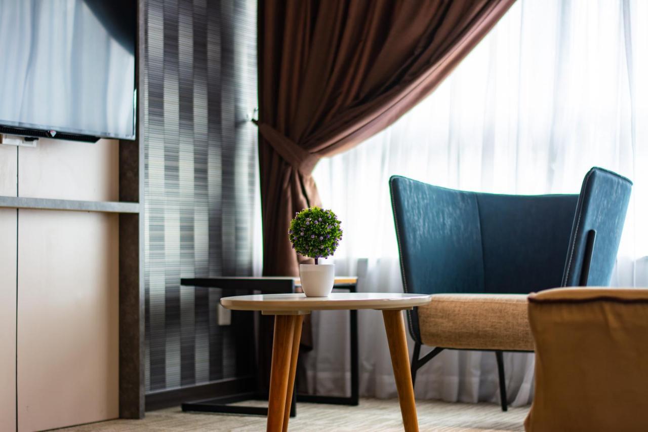 Glex Hotel Signature ยะโฮร์บาห์รู ภายนอก รูปภาพ