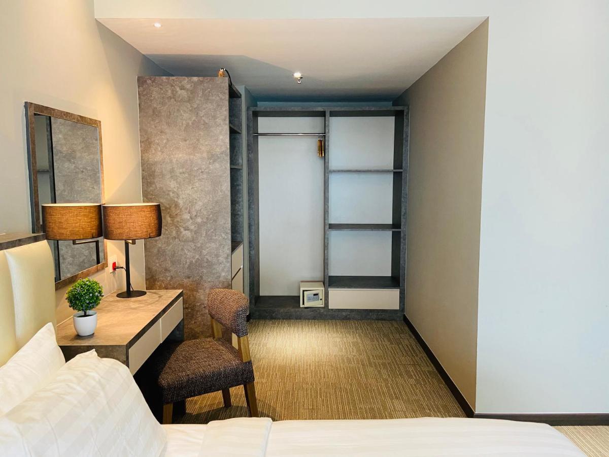 Glex Hotel Signature ยะโฮร์บาห์รู ภายนอก รูปภาพ